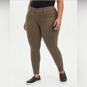 Bombshell Skinny Super Soft High-Rise lean